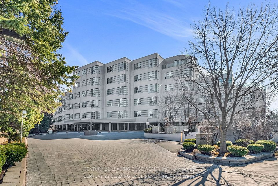 1 Watergarden Way 208, Toronto, ON M2K 2Z7