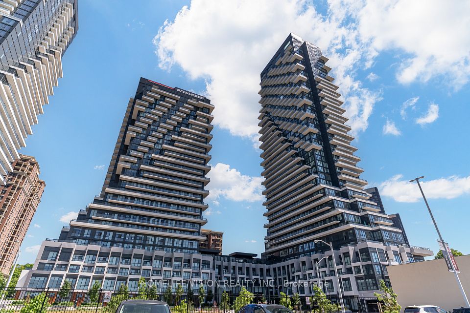 30 Inn On The Park Drive 1810, Toronto, ON M3C 0P7