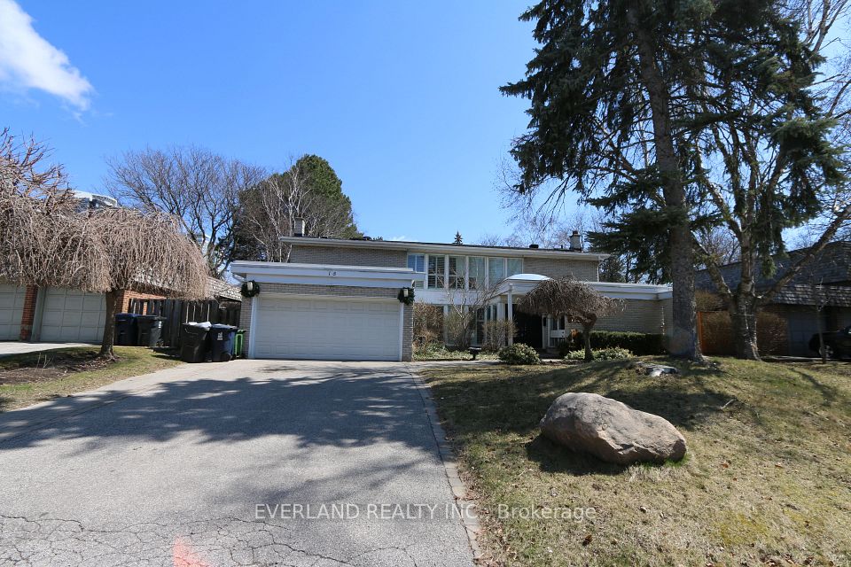 18 Silvergrove Road, Toronto, ON M2L 2N6