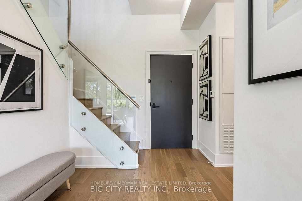 25 Adra Grado Way 123, Toronto, ON M2J 4L1