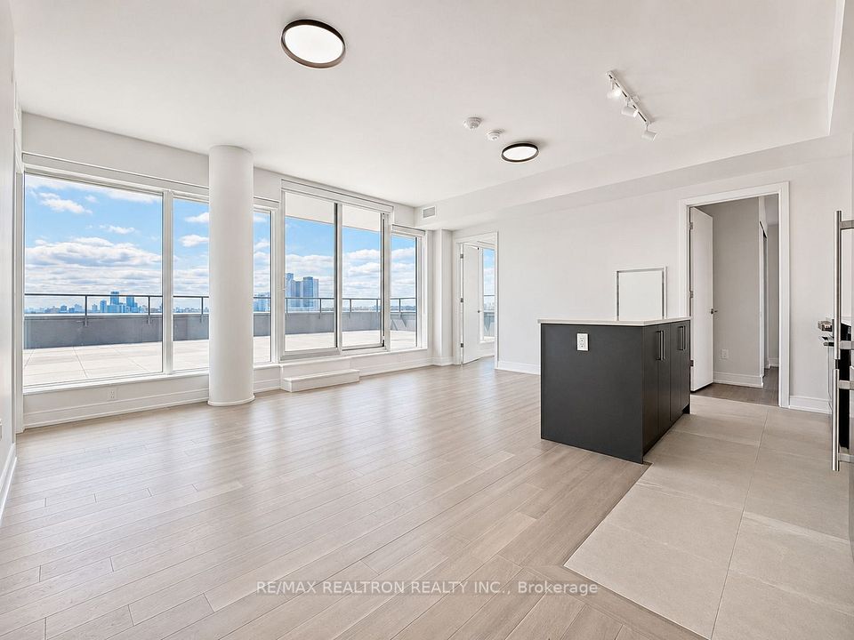 664 Spadina Avenue 1001, Toronto, ON M5S 2H7