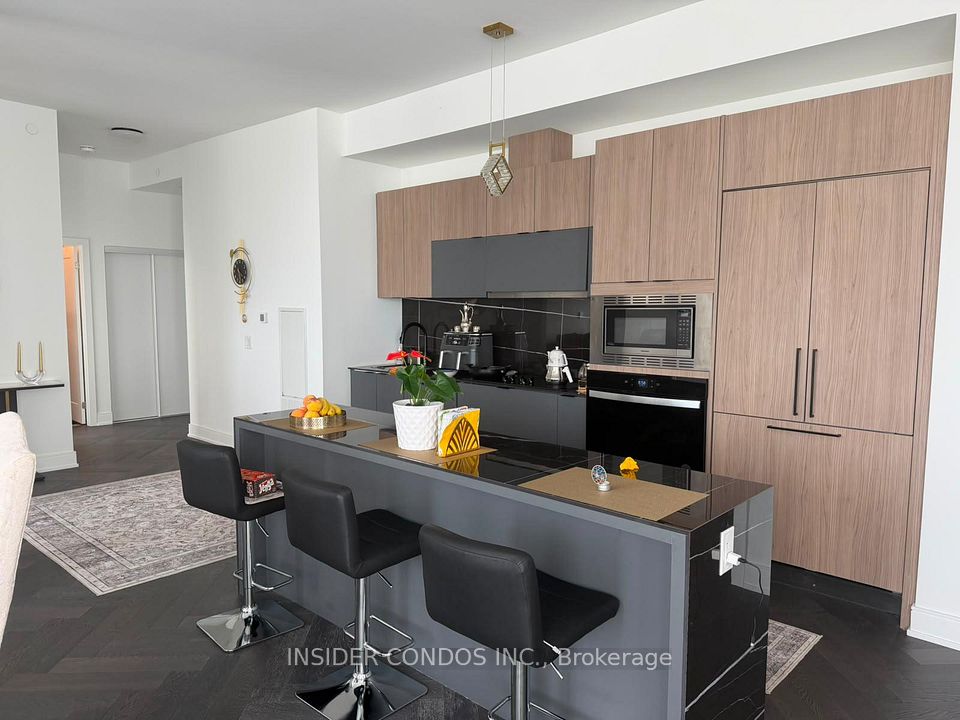 8888 Yonge Street 1402, Richmond Hill, ON L4C 6Z1