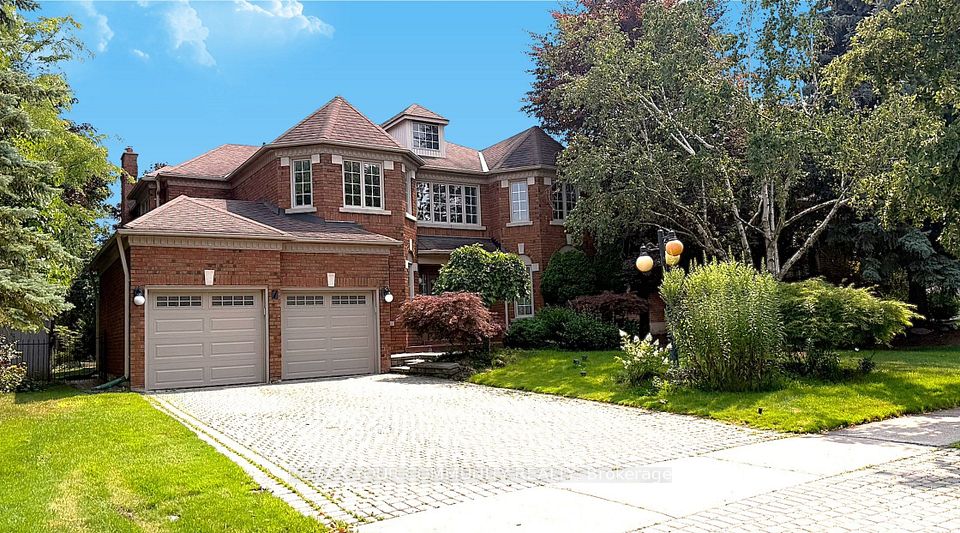7 Crescentview Road, Richmond Hill, ON L4B 2Z1