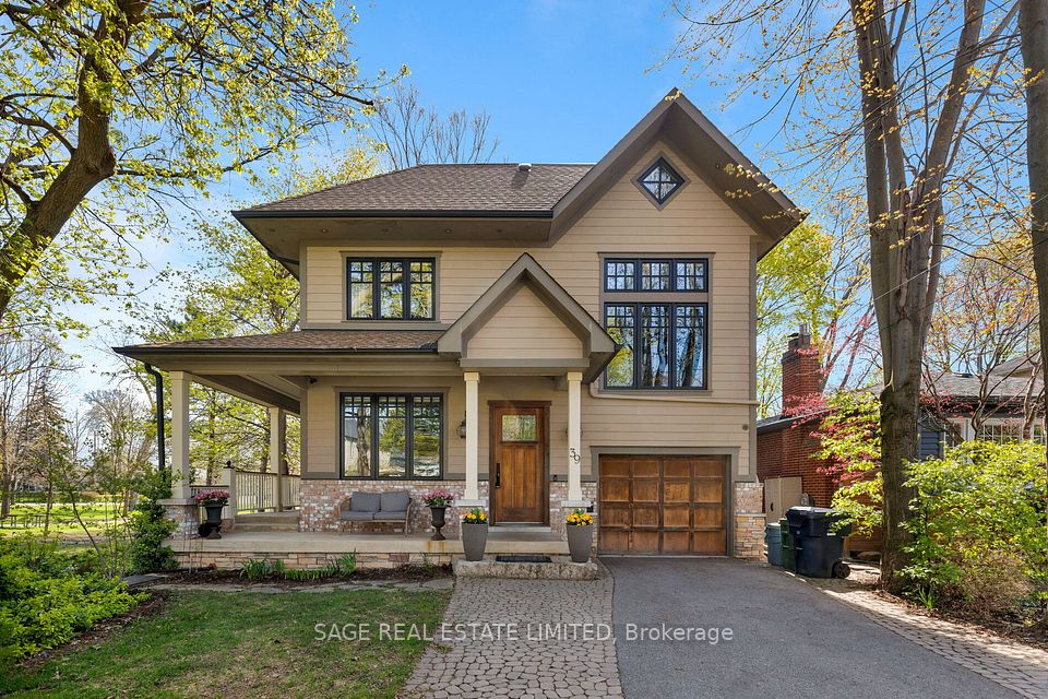 39 Loyalist Road, Toronto, ON M9A 3P2