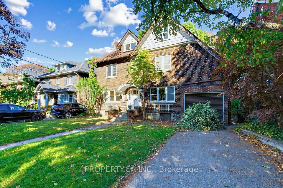 54 Baby Point Road, Toronto, ON M6S 2G3