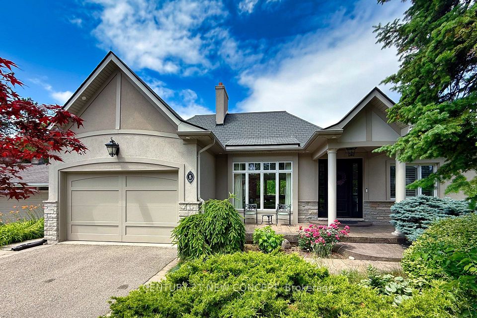 8 Echo Valley Ridge, Toronto, ON M9B 2B3